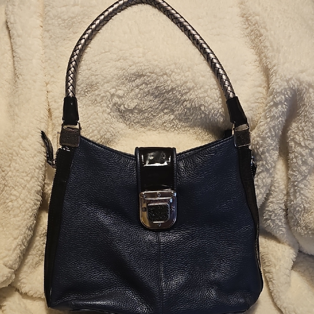 Elegant Black Leather Handbag